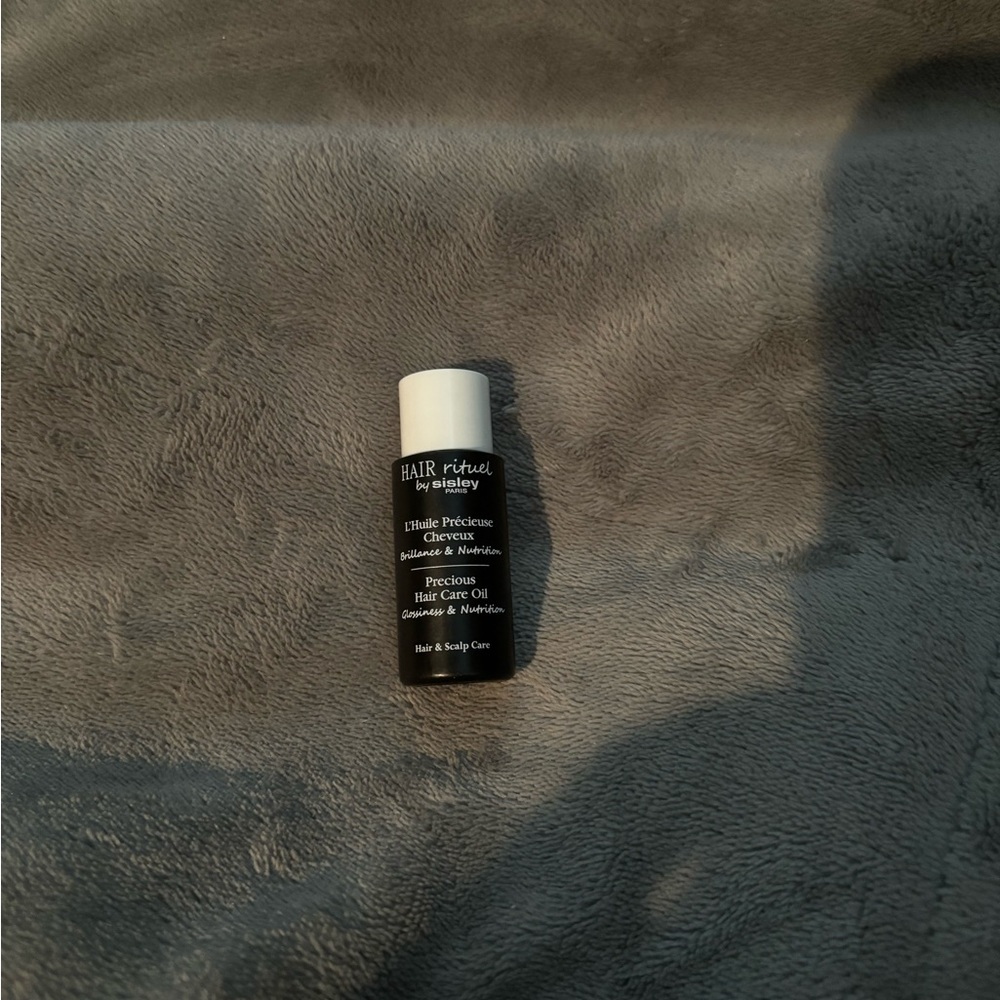 Sisley Black Makeup Foundation